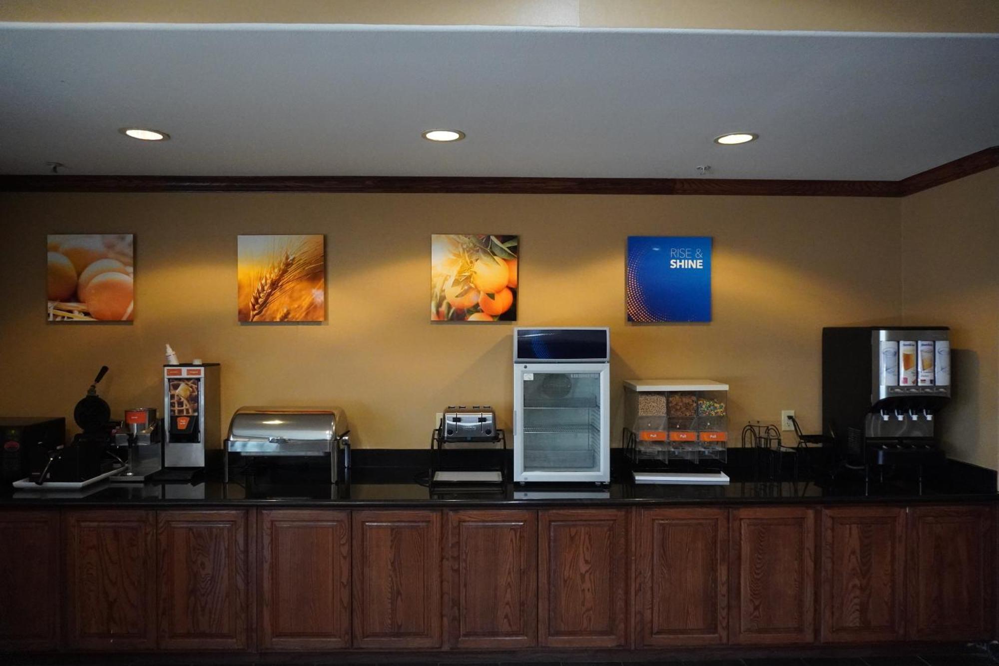 Comfort Inn & Suites Monahans I-20 Екстериор снимка